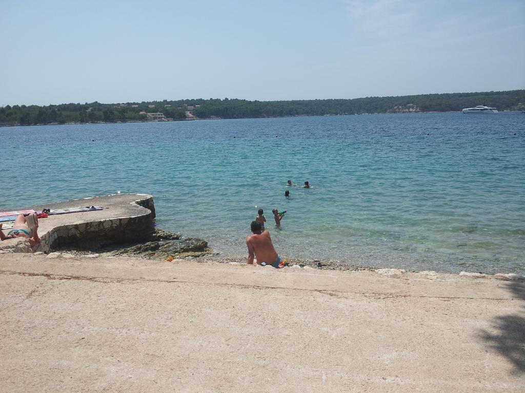 Robinson House Kata Villa Milna  Dış mekan fotoğraf